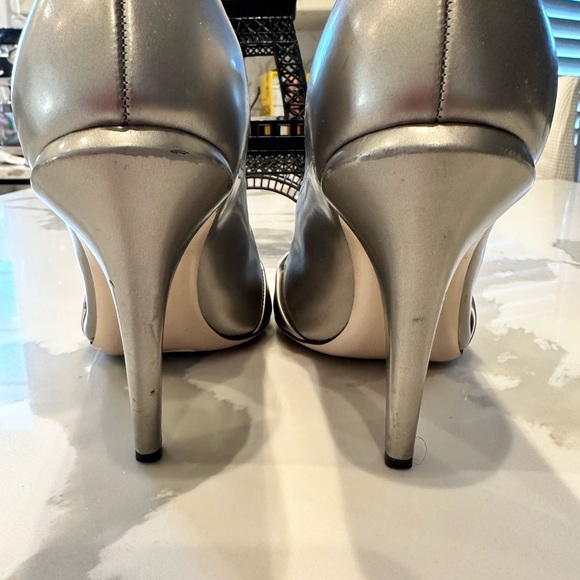 Beautiful,elegant Vintage Salvatore Ferragamo peep toe heels size 8! - Picture 5 of 16